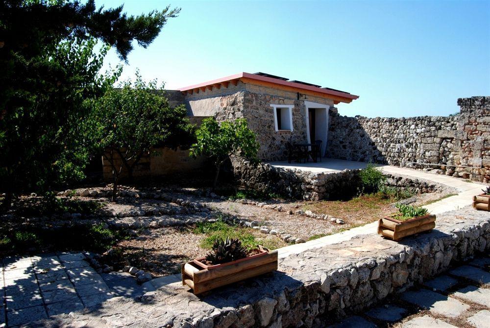 Bio-Agriturismo masseria La Palombara Salve Exterior foto