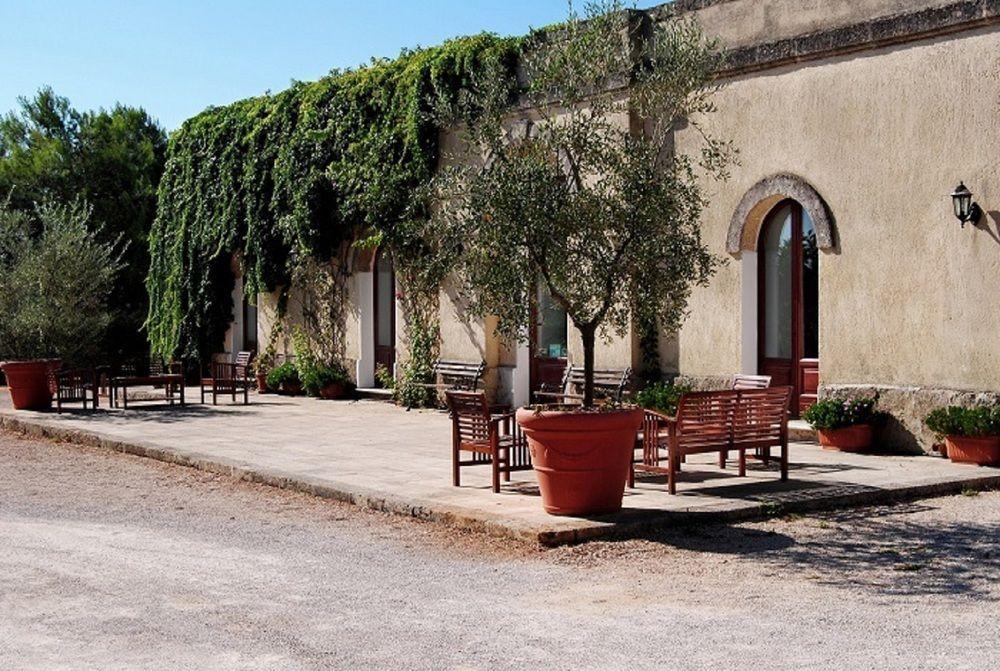 Bio-Agriturismo masseria La Palombara Salve Exterior foto